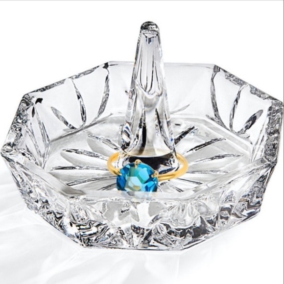 Crystal Ring Holder Brilliant Hand-Cut Pattern Octagon Studio Crystal Faceted - Picture 11 of 12